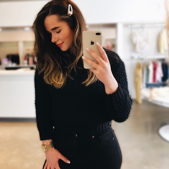 Meet your Posher, Hunter - Picture 1 of 1